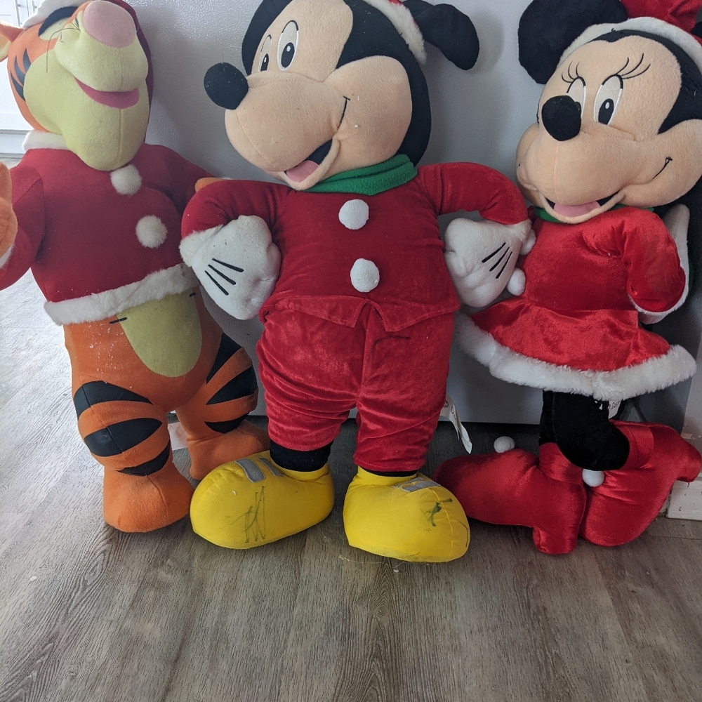 Mikey, Minnie, Tigger